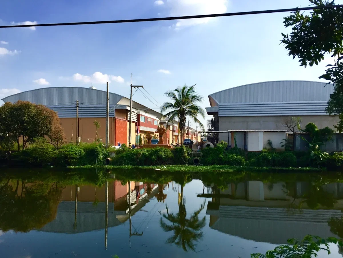 โกดังและโรงงานให้เช่า The Bright Factory